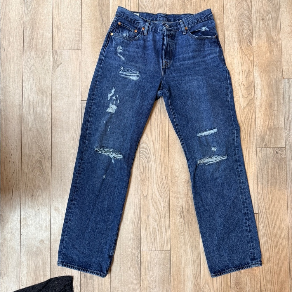 Levi's - Women's 501 Straight Fit Distressed Jeans -Sx 29 x 31 see measurements